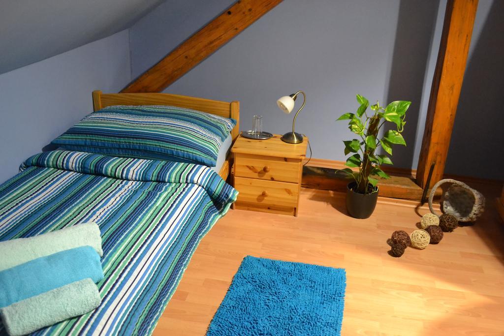 Byron Hotel Zlaté Moravce Room photo